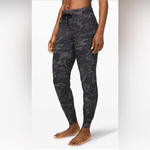 Lululemon Ready To Rulu Pant joggers Incognito Camo HTR Black / Black size 6
